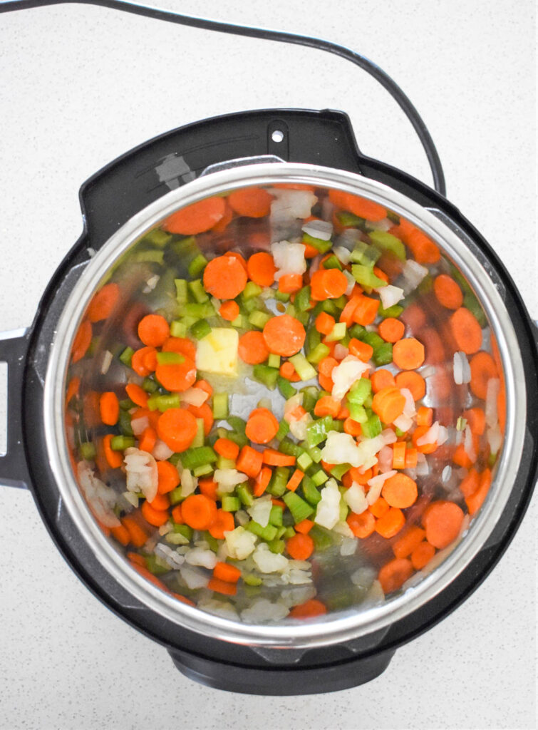 Cut soup vegetables in an instant pot.